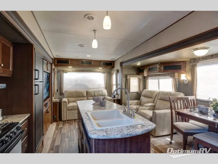2017 Keystone Hideout 299RLDS RV Photo 1