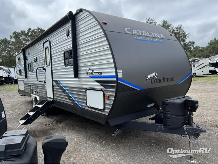 2022 Coachmen Catalina Legacy 303QBCK RV Photo 1