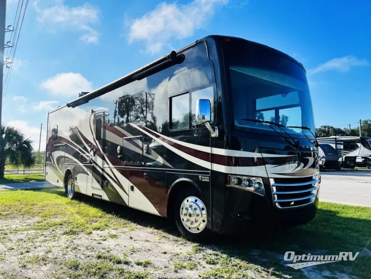 2017 Thor Miramar 34.4 RV Photo 1