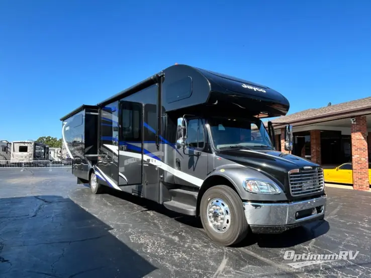 2019 Jayco Seneca 37FS RV Photo 1