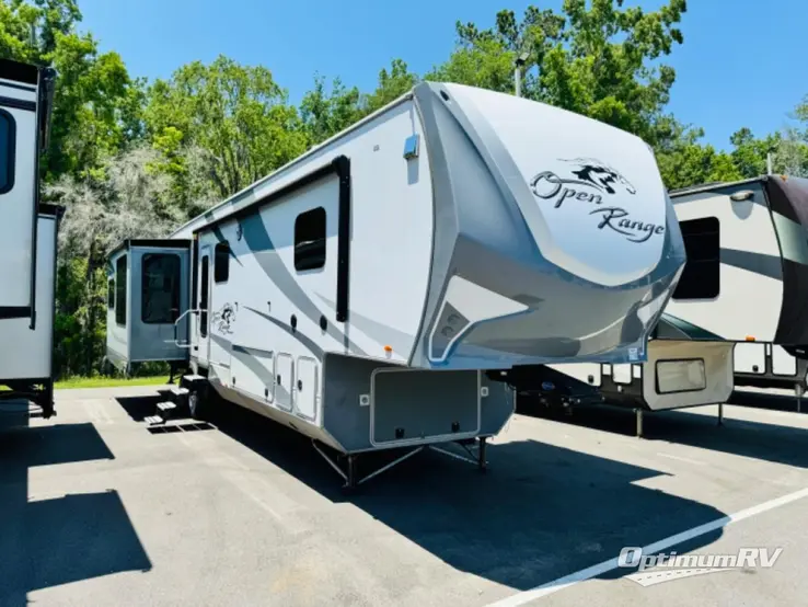 2017 Highland Ridge Mesa Ridge MF371MBH RV Photo 1