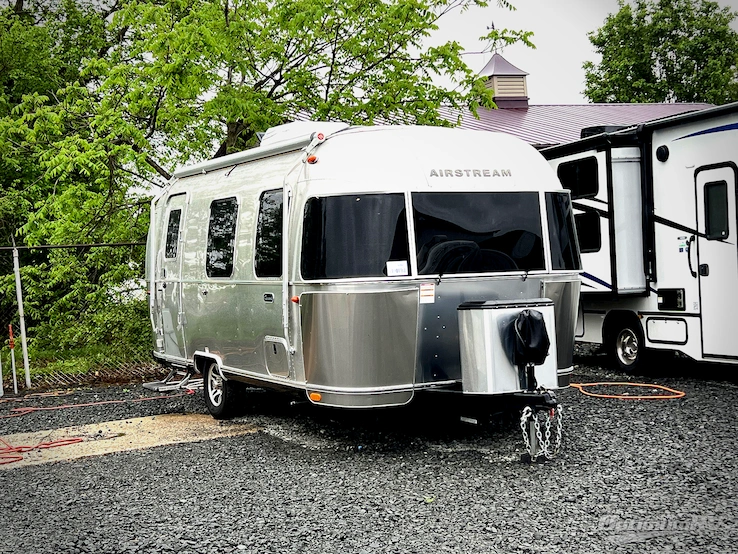 2022 Airstream Caravel 22FB RV Photo 1