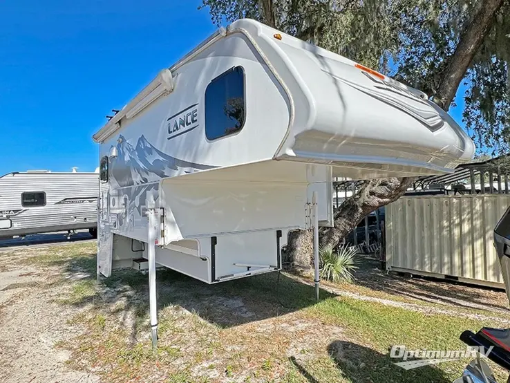 2020 Lance Lance 975 RV Photo 1