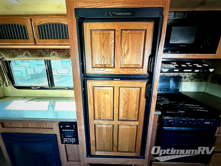 2014 Forest River Flagstaff Classic Super Lite 8528RSWS RV Photo 1