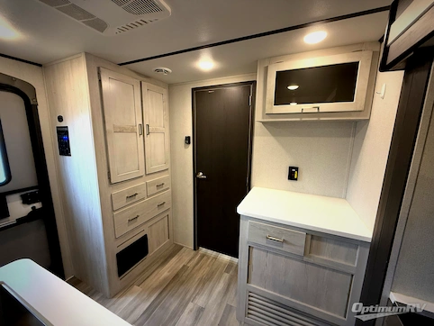 2022 Keystone Sprinter Limited 330KBS RV Photo 3