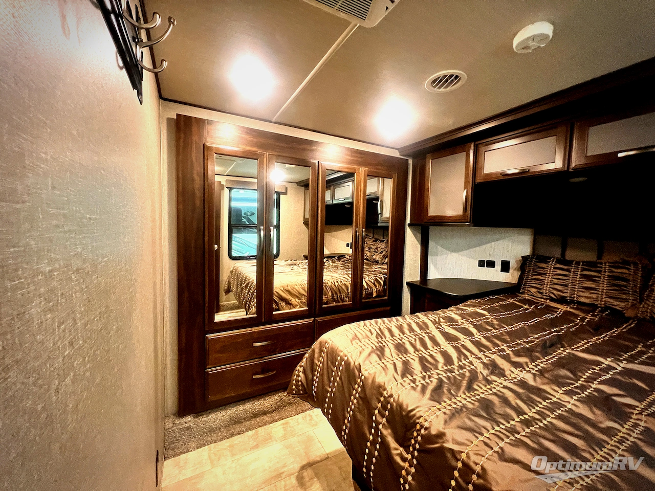2019 Grand Design Momentum M-Class 349M Photo 16