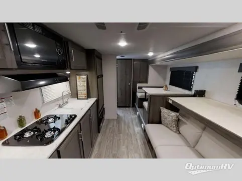 2020 Coachmen Clipper Ultra-Lite 21RBSS RV Photo 2