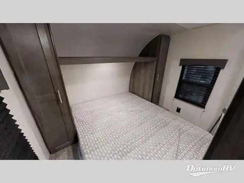 2020 Coachmen Clipper Ultra-Lite 21RBSS RV Photo 4