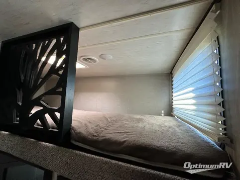 2018 Heartland Road Warrior 427 RV Photo 2