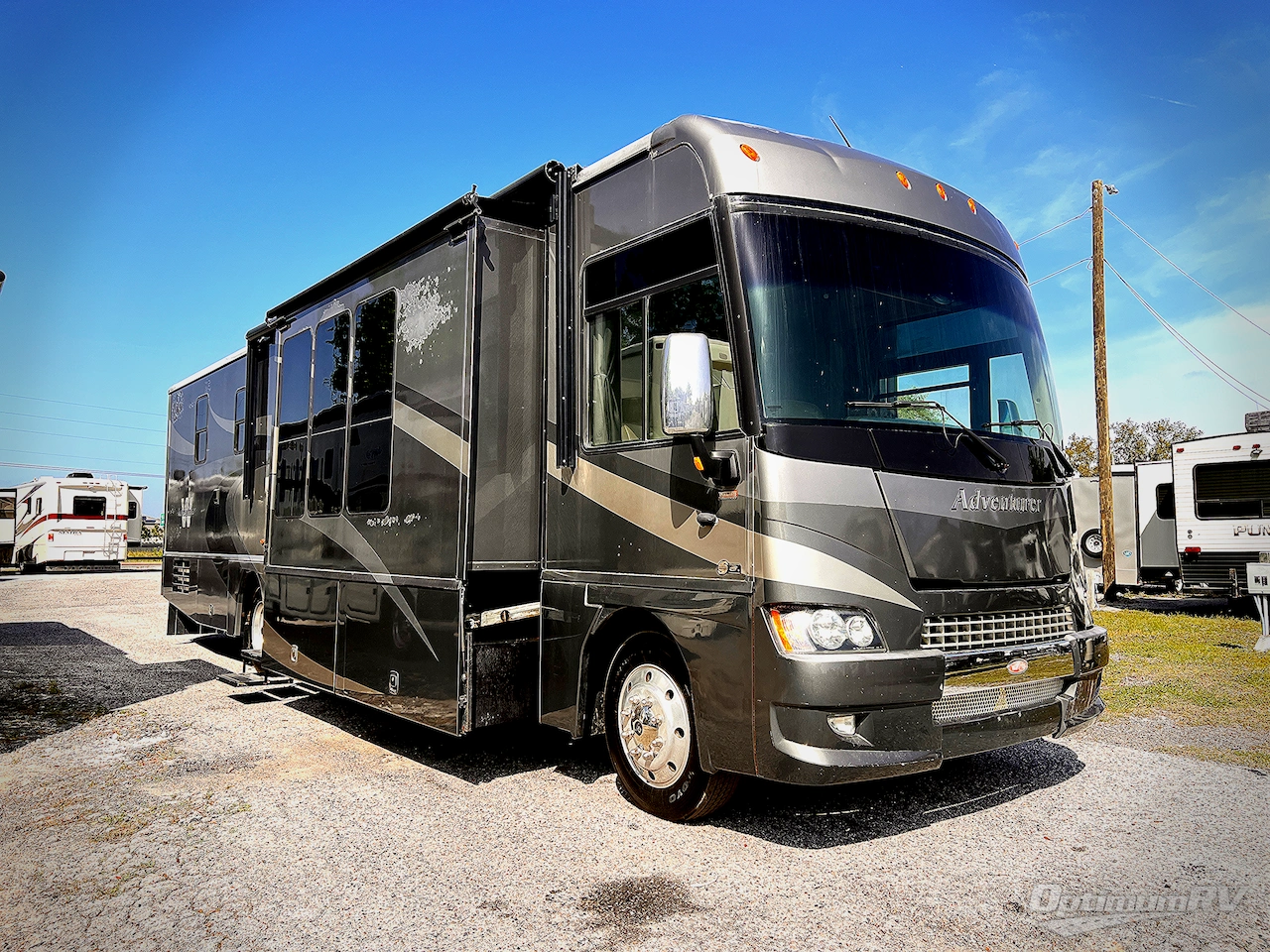 2008 Winnebago Adventurer 38J Photo 1