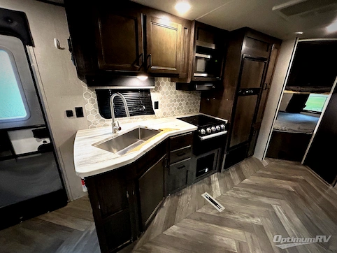 2021 Olympia Olympia 26BHS RV Photo 3