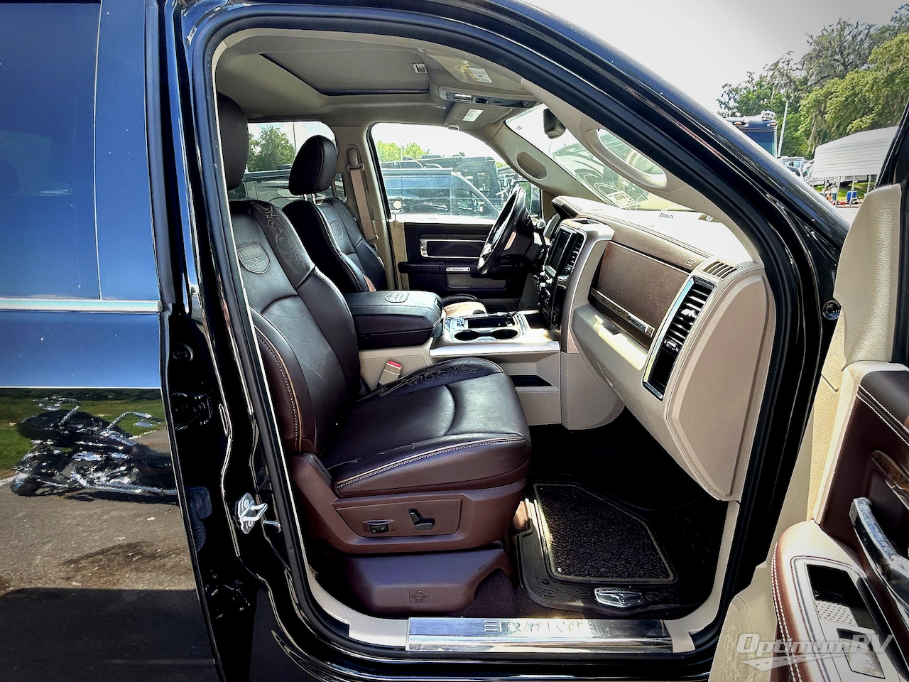 2017 Dodge Ram Long Horn 3500 Photo 10