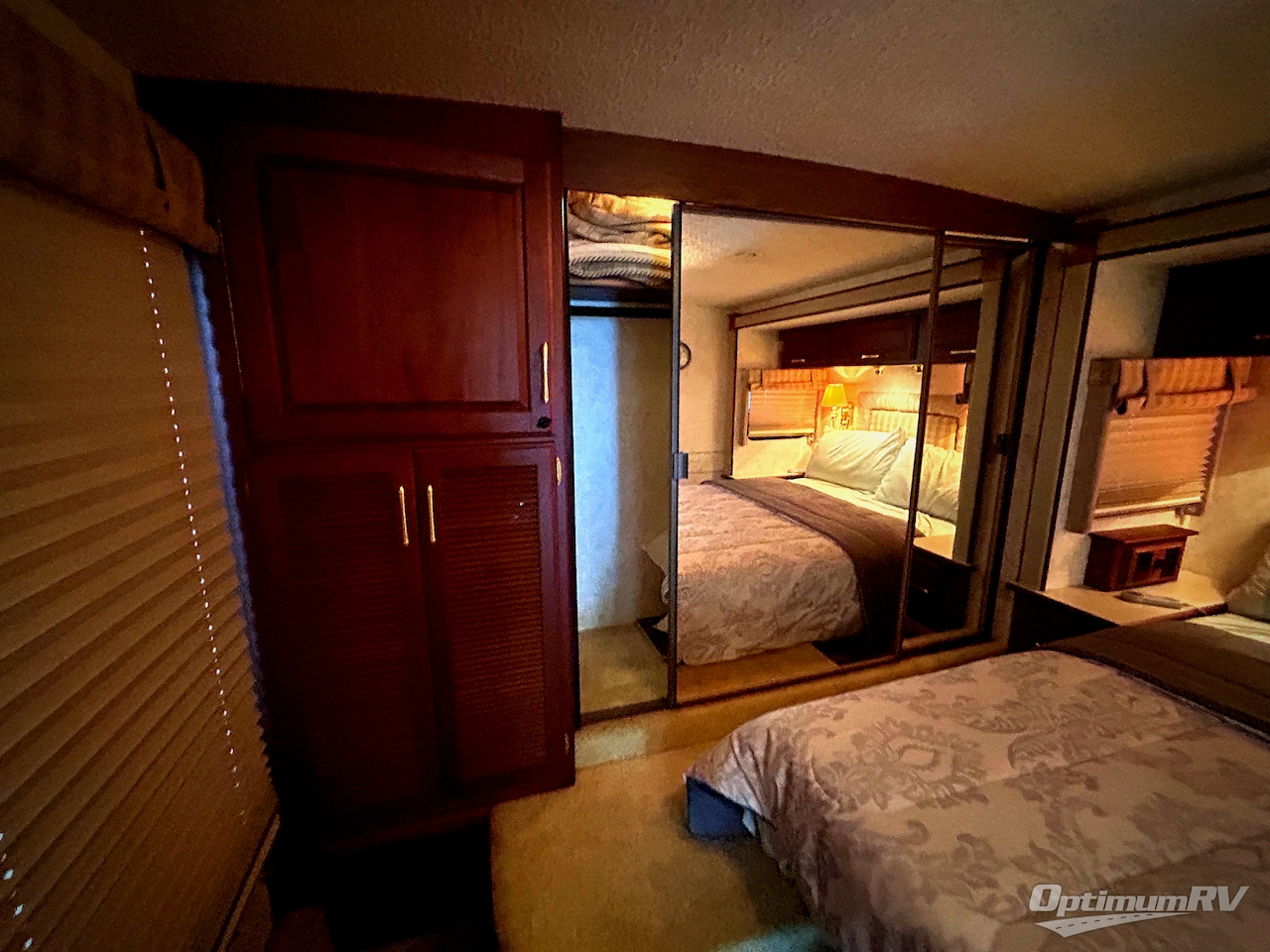 2004 Winnebago Journey 39K Photo 23