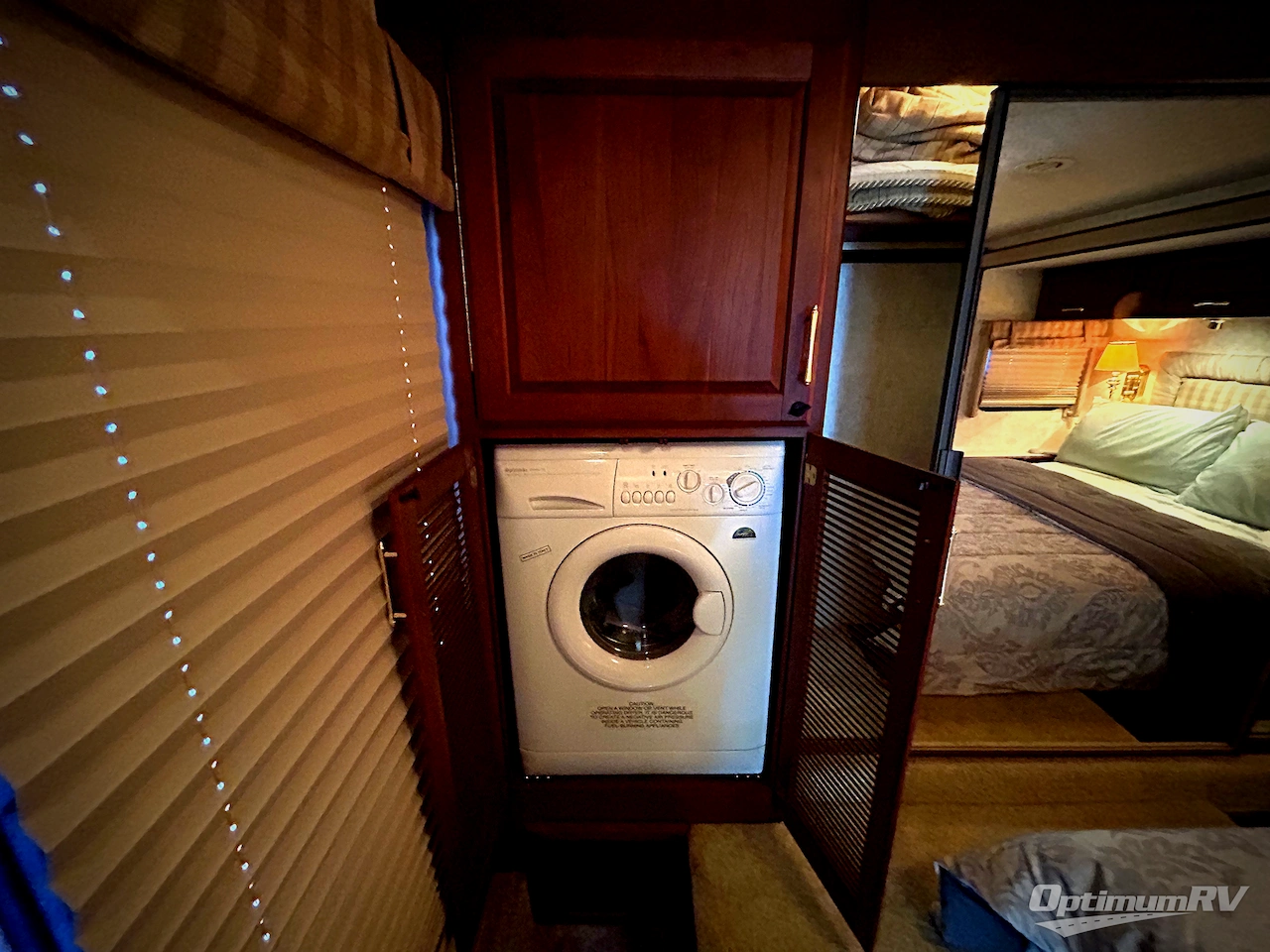 2004 Winnebago Journey 39K Photo 24