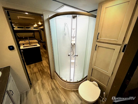 2022 Keystone Sprinter Limited 330KBS RV Photo 4