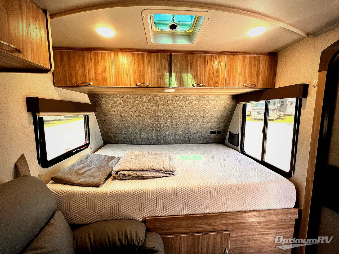 2022 Winnebago Towables Micro Minnie 1800BH Photo 9