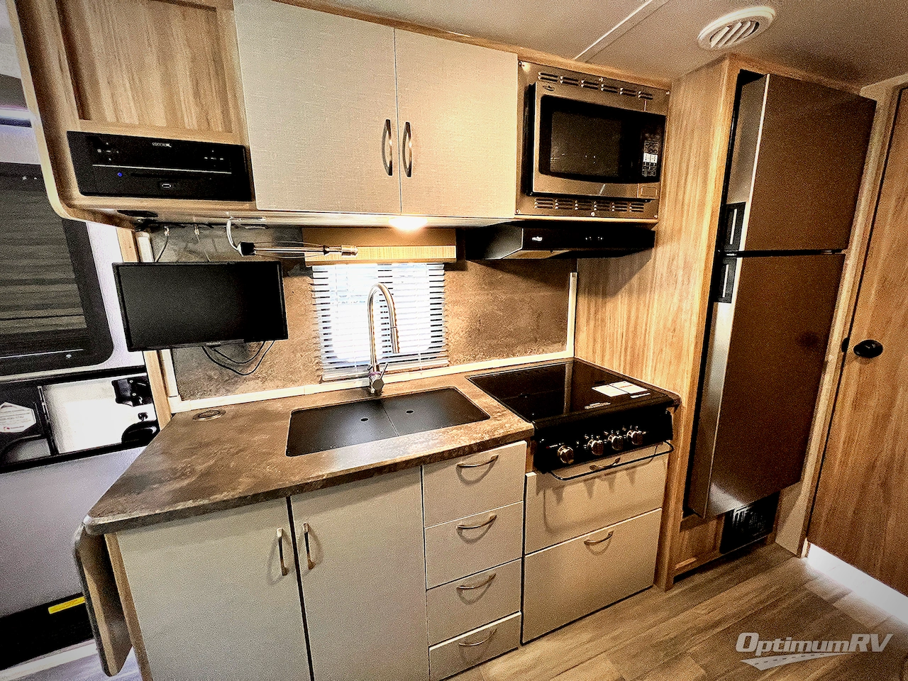 2022 Winnebago Towables Micro Minnie 1800BH Photo 10