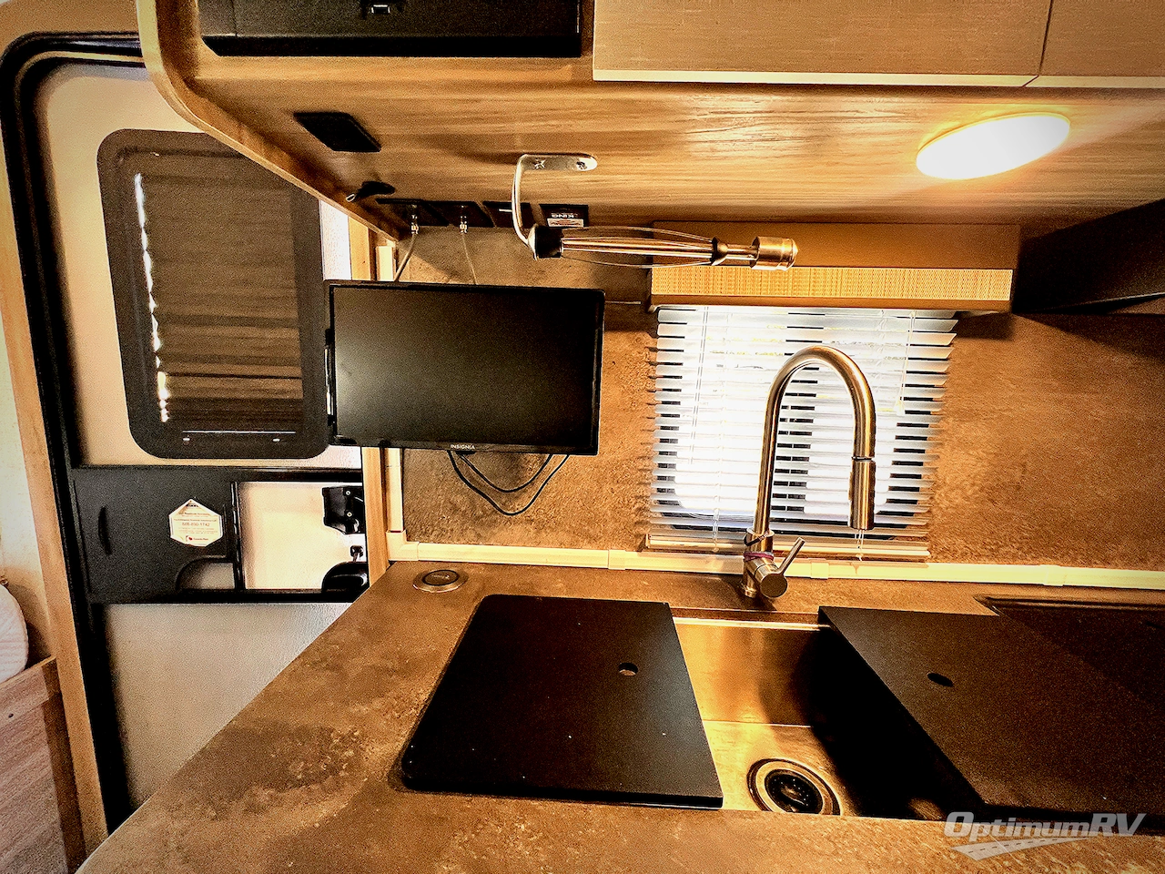 2022 Winnebago Towables Micro Minnie 1800BH Photo 12