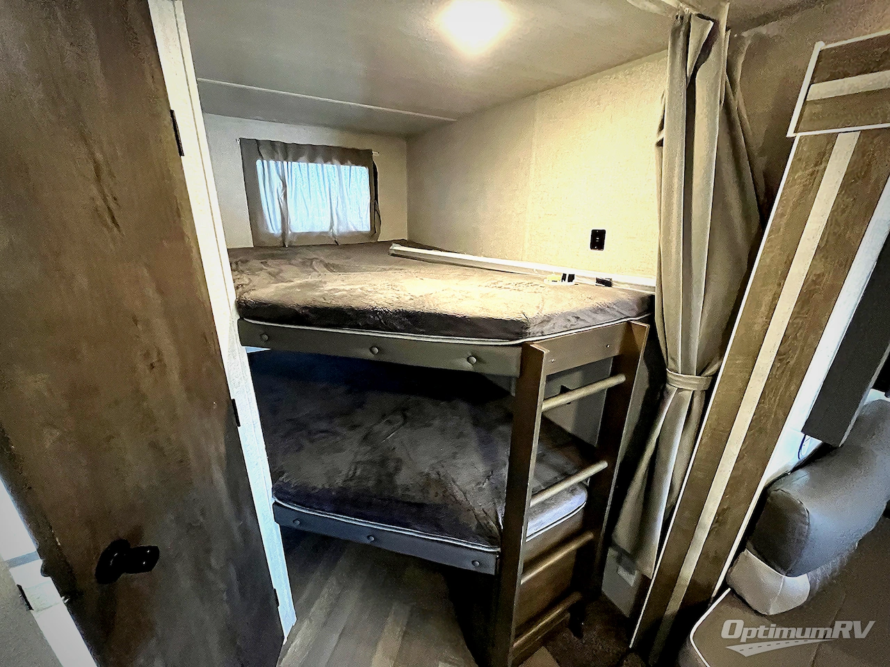 2021 Forest River Wildwood 26DBUD Photo 17