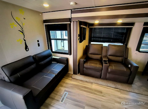 2021 Keystone Sprinter Limited 333FKS RV Photo 3