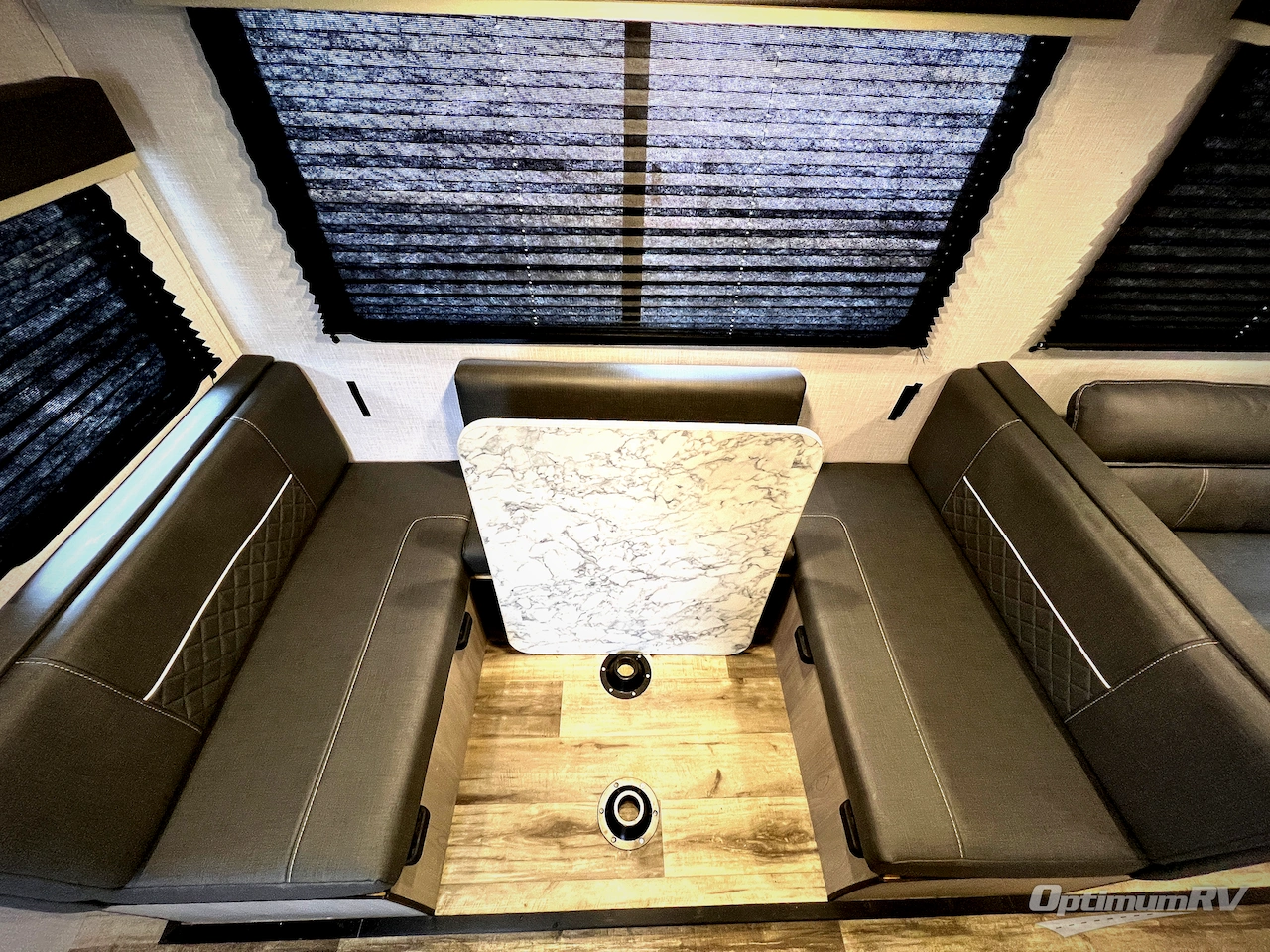 2023 Dutchmen Coleman Light 2755BH Photo 8