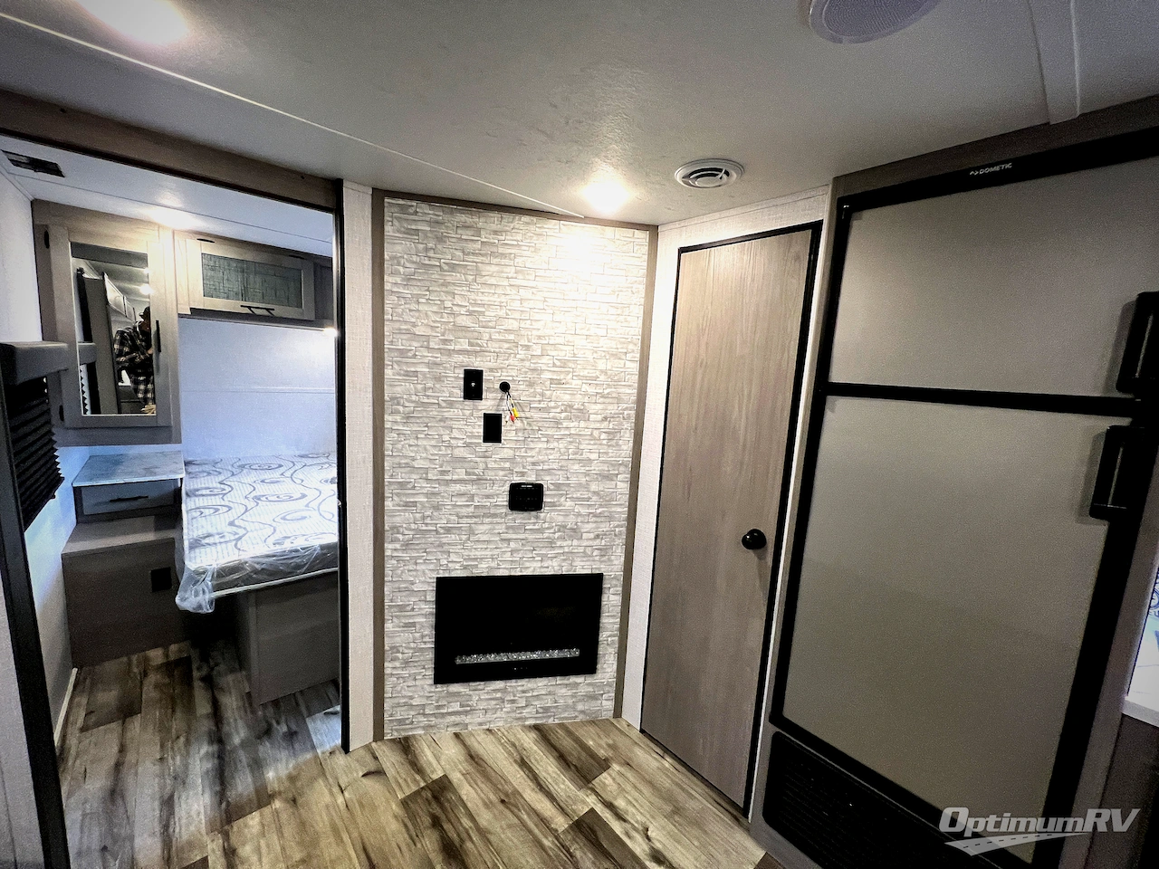 2023 Dutchmen Coleman Light 2755BH Photo 16