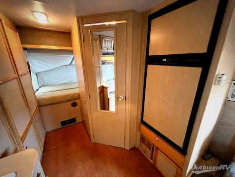 2004 Jayco Jay Flight 23B RV Photo 4
