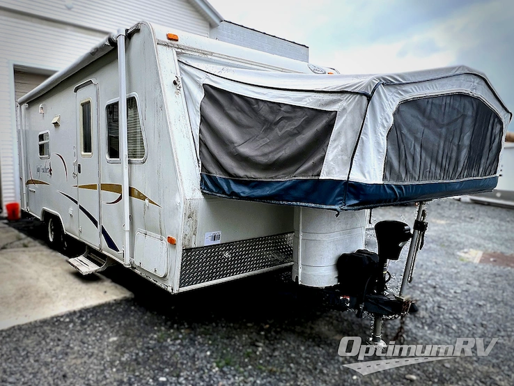2004 Jayco Jay Flight 23B RV Photo 1