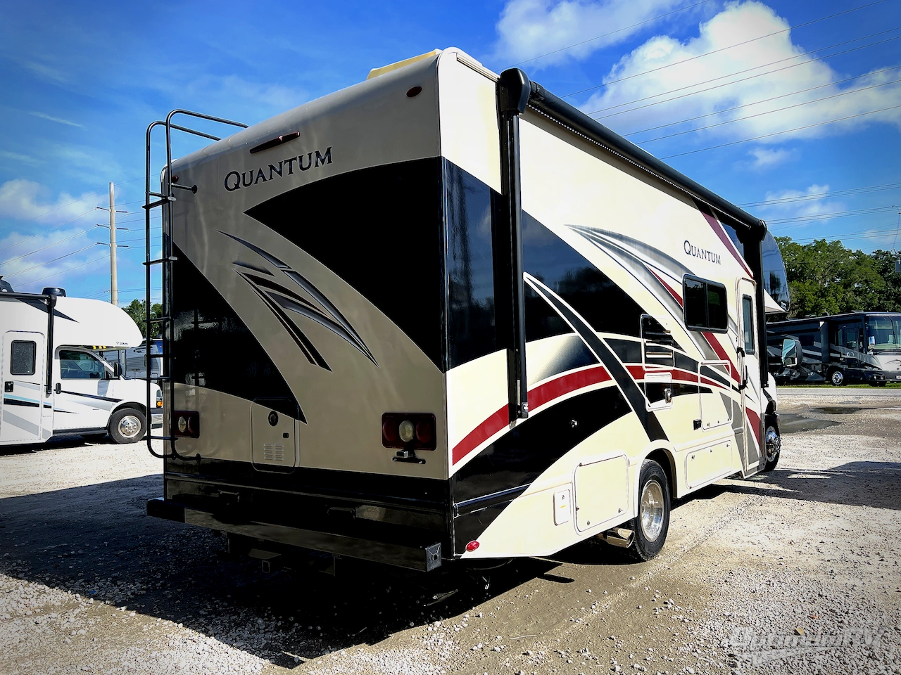 2020 Thor Quantum RC25 Photo 3