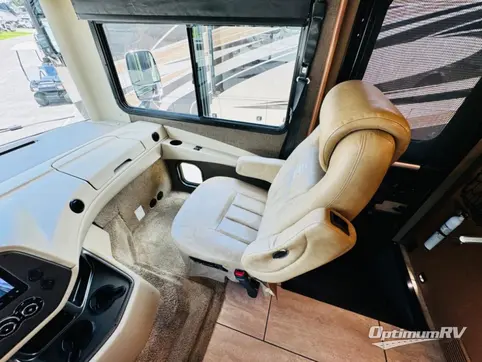 2017 Tiffin Allegro 32 SA RV Photo 2