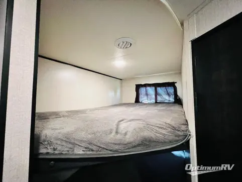 2022 Olympia Olympia 26BHS RV Photo 4