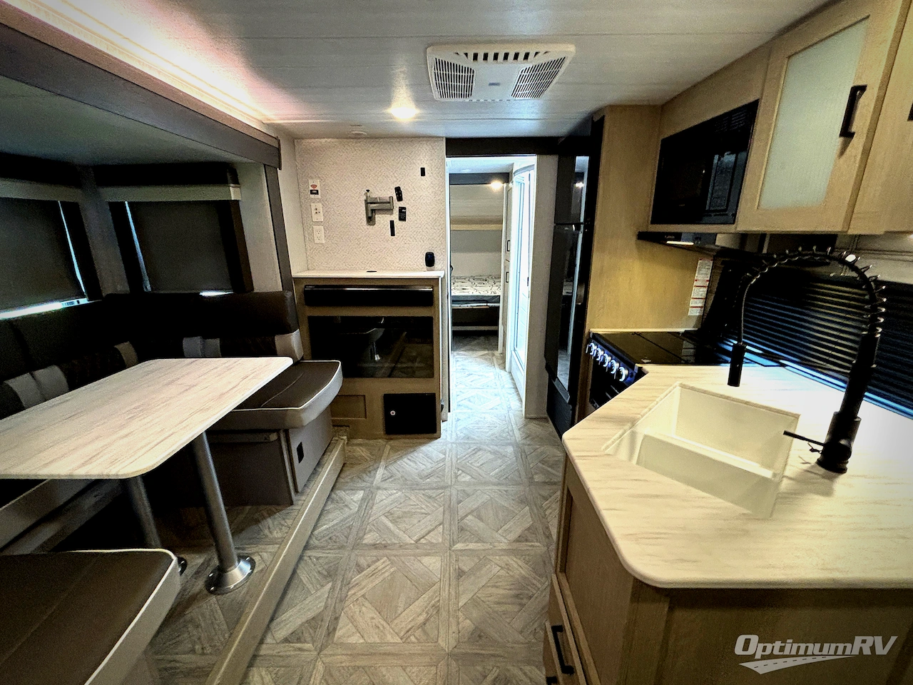 2024 Forest River Salem 24RLXL Photo 6