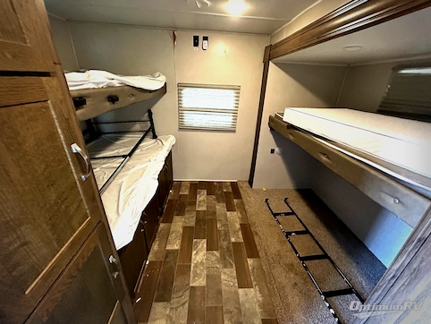 2021 East To West Silver Lake 31KBH RV Photo 4