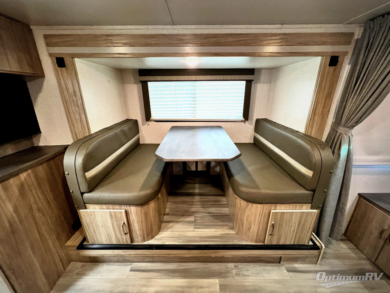 2021 Winnebago Towables Micro Minnie 2108DS Photo 6