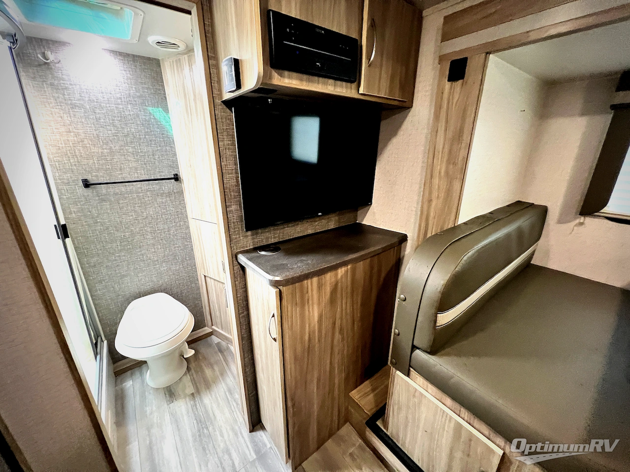 2021 Winnebago Towables Micro Minnie 2108DS Photo 8