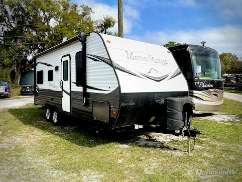 Used 2020 Highland Ridge Mesa Ridge Conventional MR26BH Featured Photo