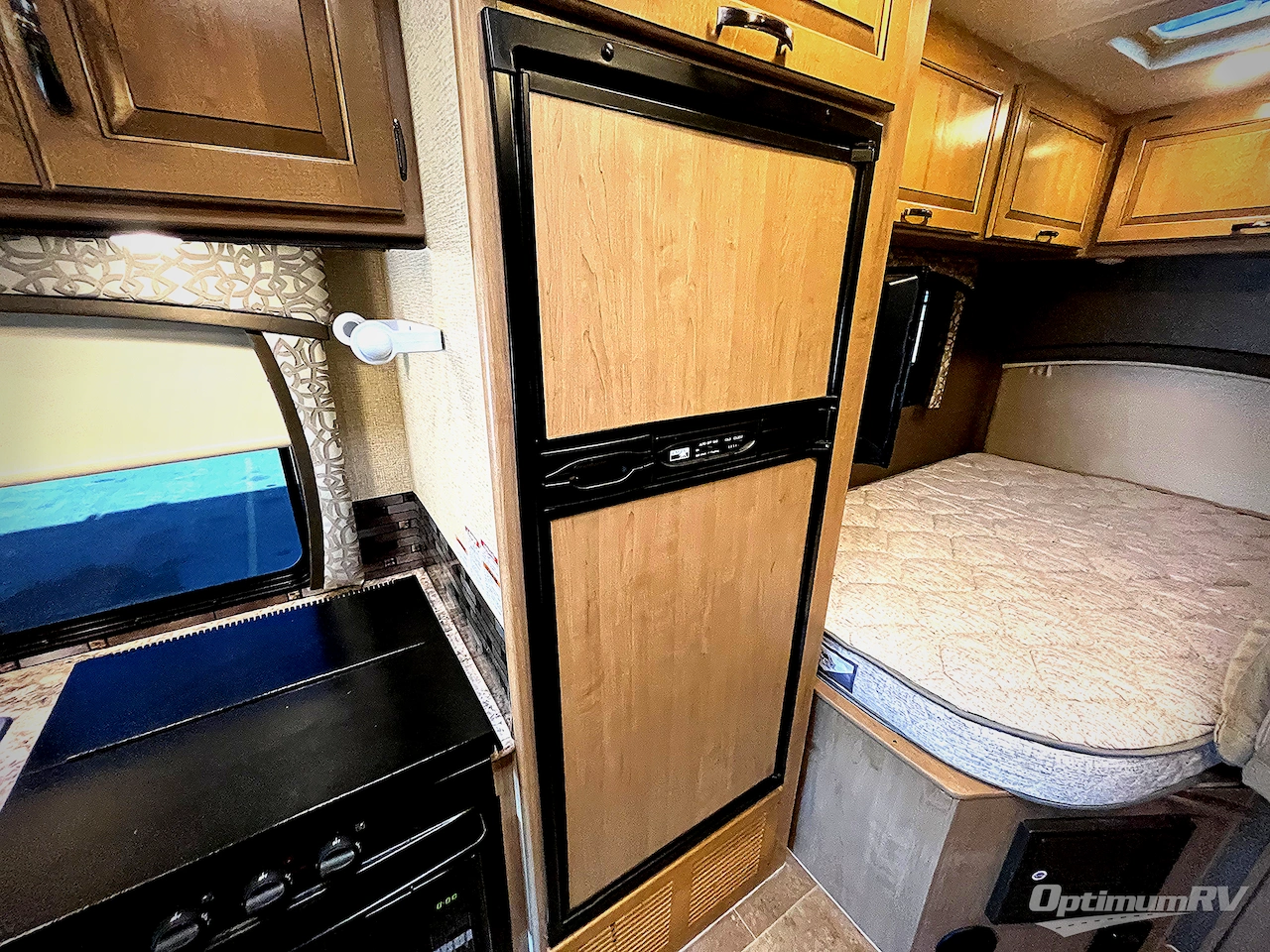 2018 Thor Chateau Sprinter 24WS Photo 15