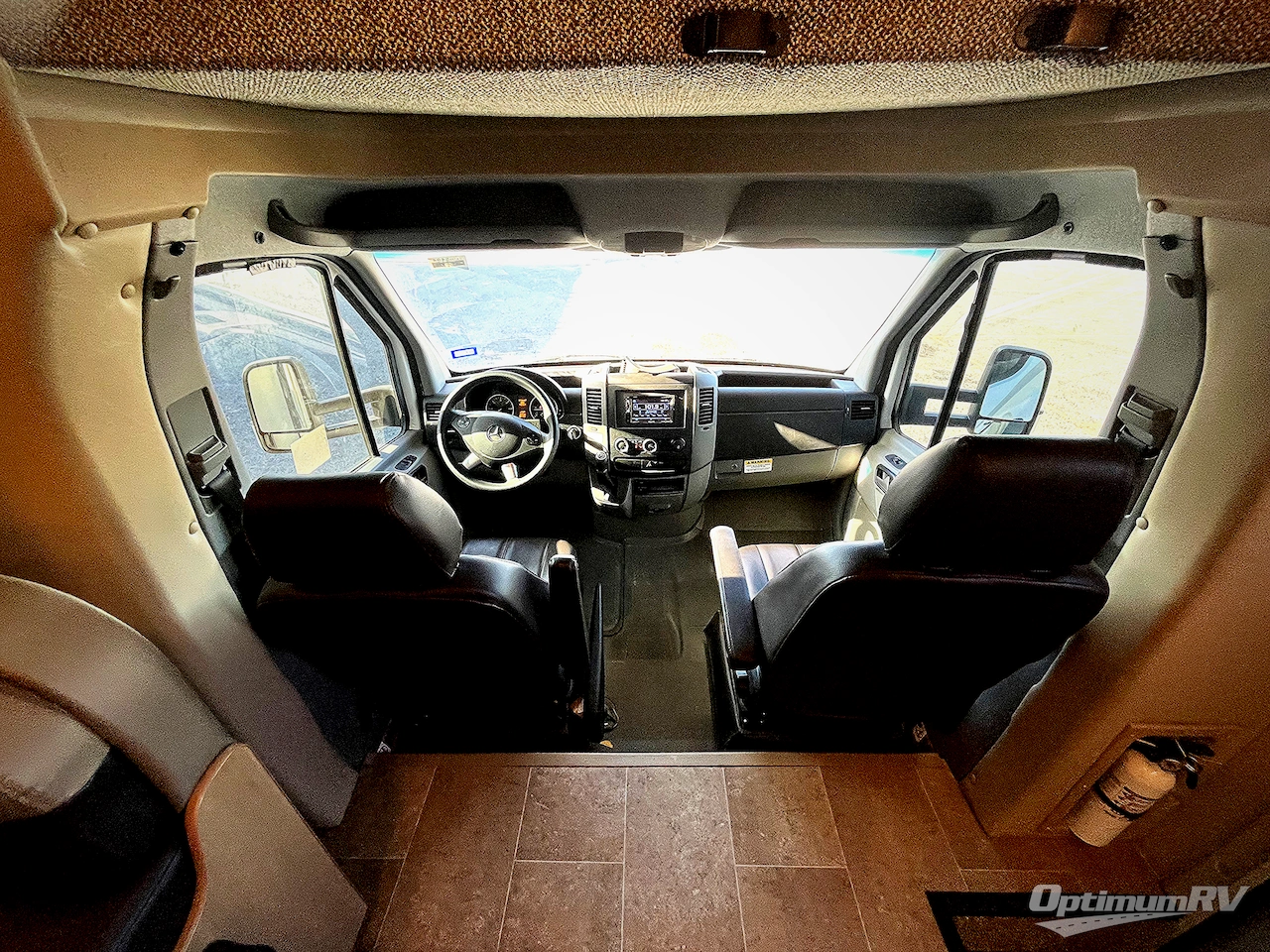 2018 Thor Chateau Sprinter 24WS Photo 4