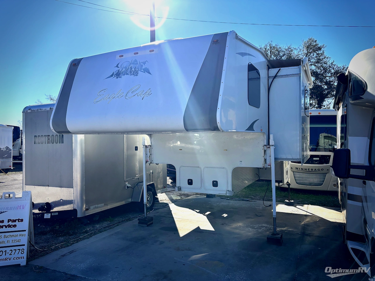 2016 Adventurer Manufacturing Inc. Eagle Cap Truck Camper 1156 Photo 2