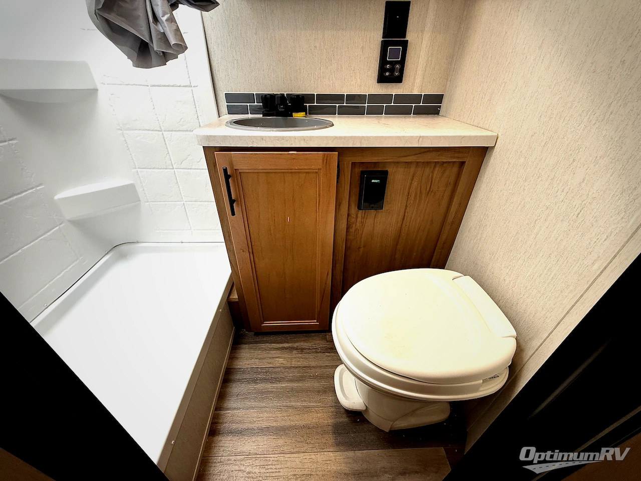 2023 Forest River Cherokee Grey Wolf 20RDSE Photo 8