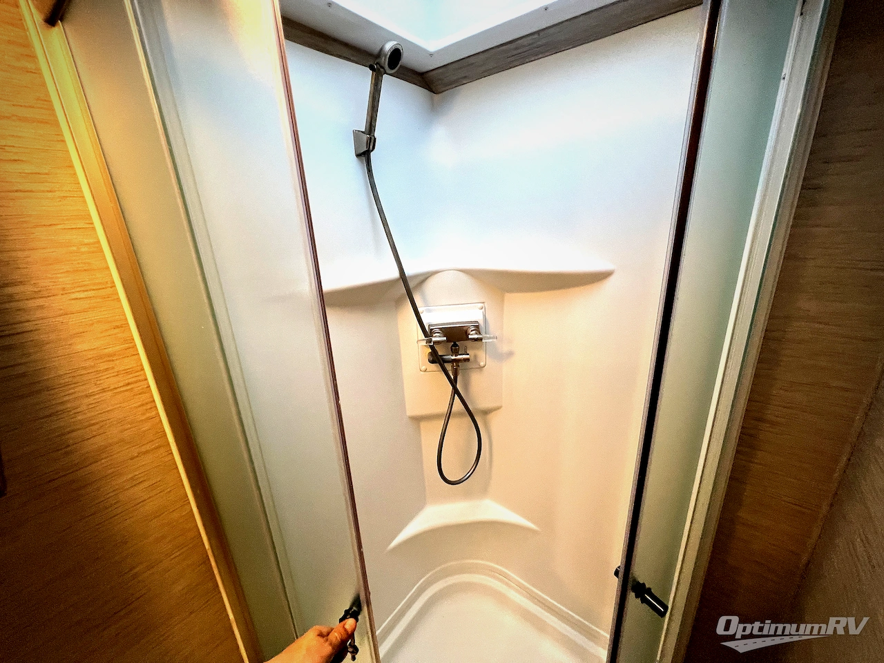 2023 Thor Chateau 27R Photo 24