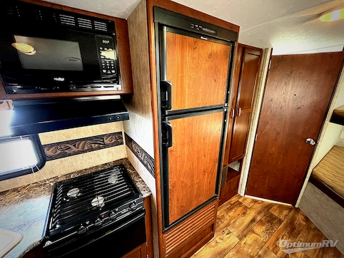 2015 Keystone Passport 2810BH Grand Touring RV Photo 3