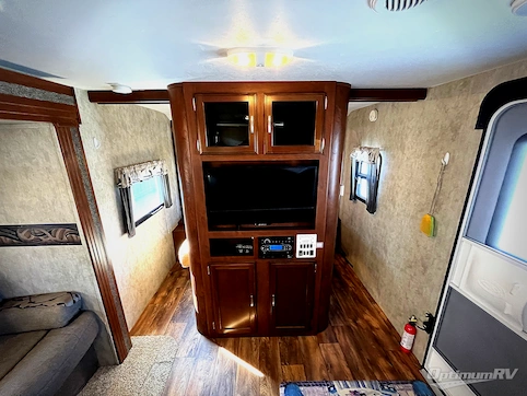 2015 Keystone Passport 2810BH Grand Touring RV Photo 4