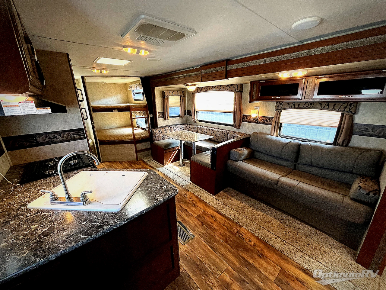 2015 Keystone Passport 2810BH Grand Touring Photo 5