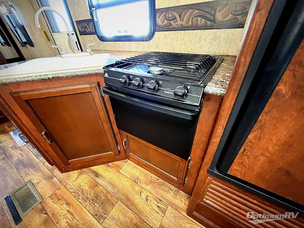 2015 Keystone Passport 2810BH Grand Touring Photo 21
