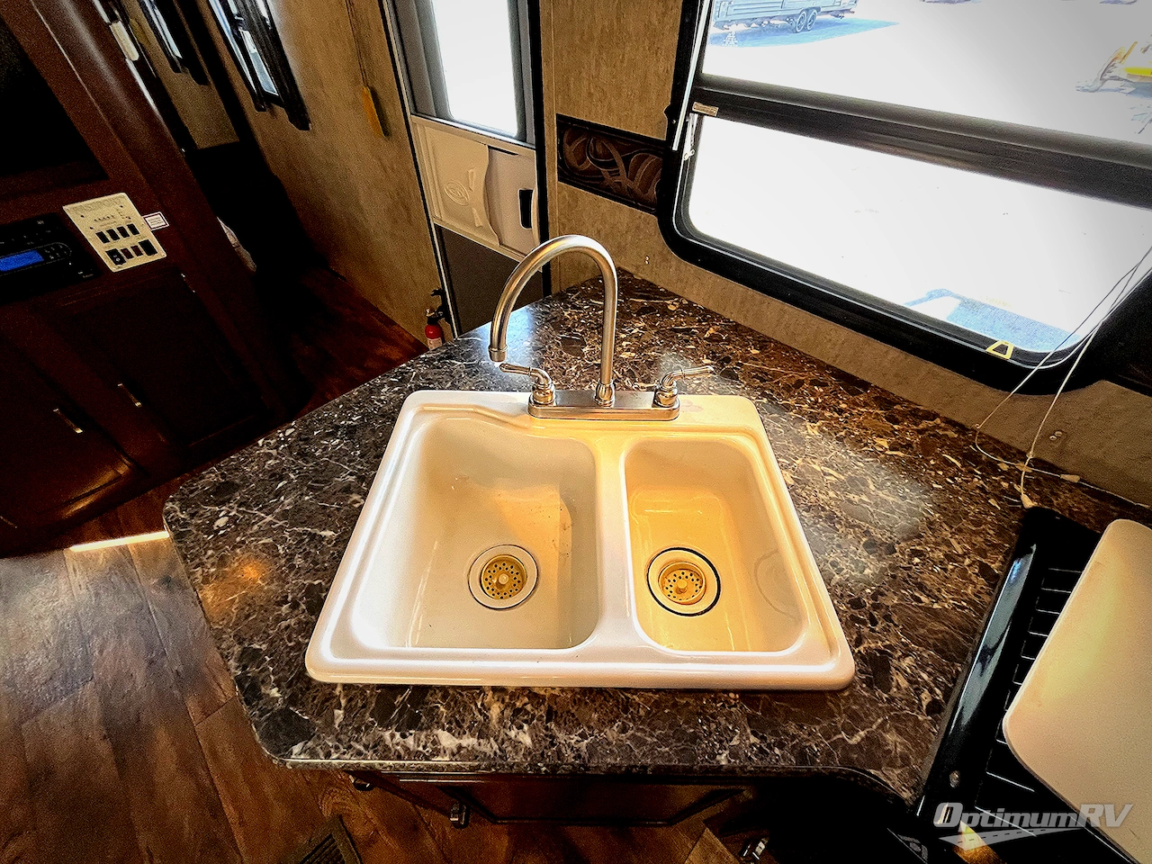 2015 Keystone Passport 2810BH Grand Touring Photo 24