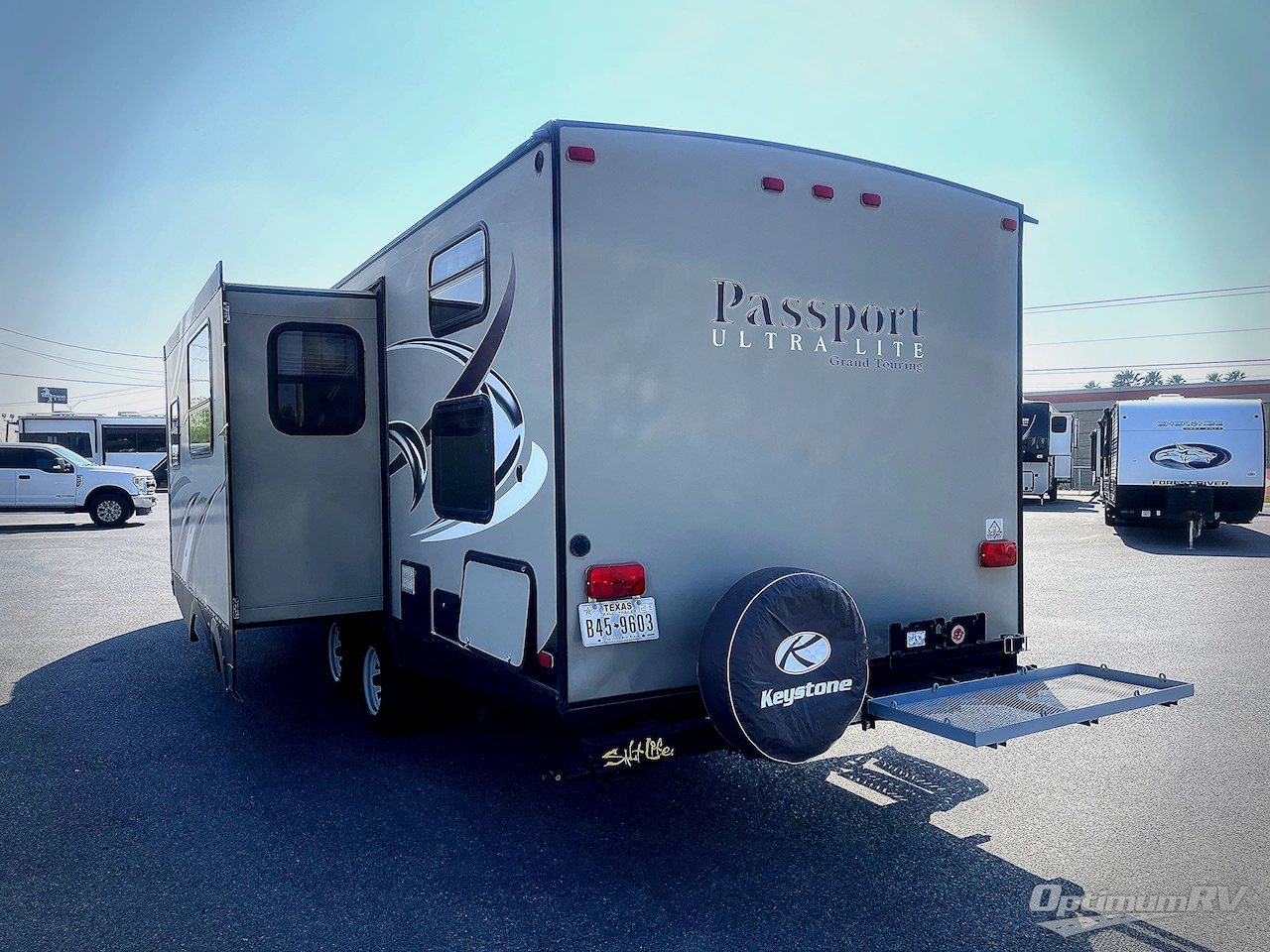 2015 Keystone Passport 2810BH Grand Touring Photo 4