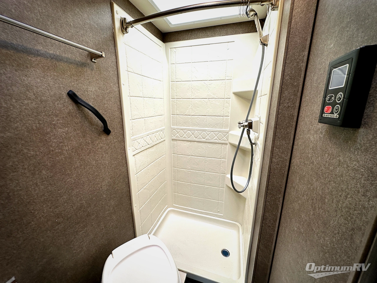 2017 Thor Gemini 23TB Photo 16