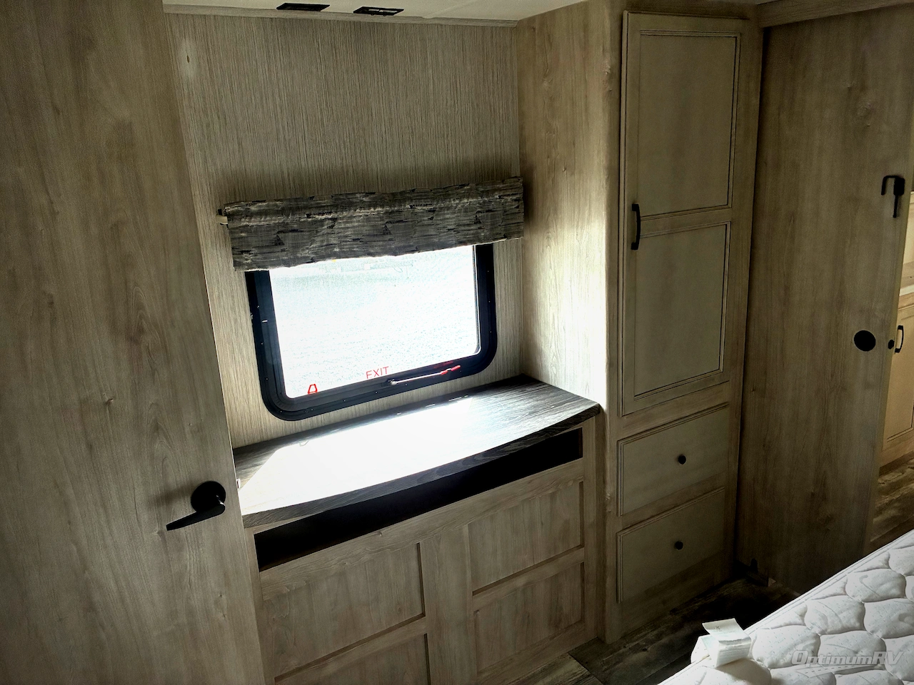 2022 Forest River Sierra 391FLRB Photo 11