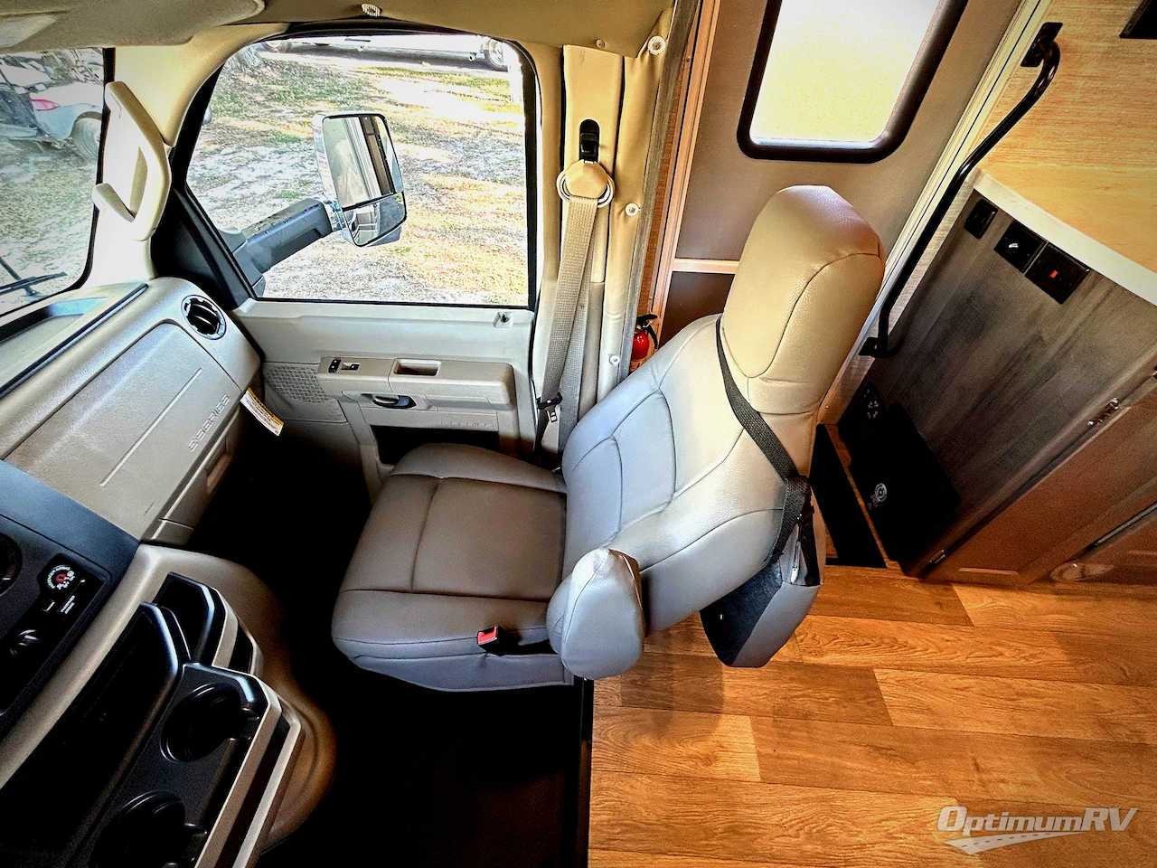 2025 Winnebago Spirit 31K Photo 9